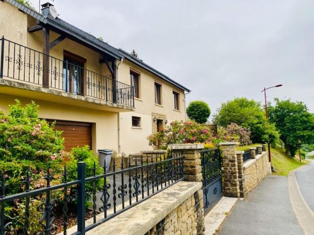 Gite La Mie De Pain Bogny-sur-Meuse Exteriér fotografie